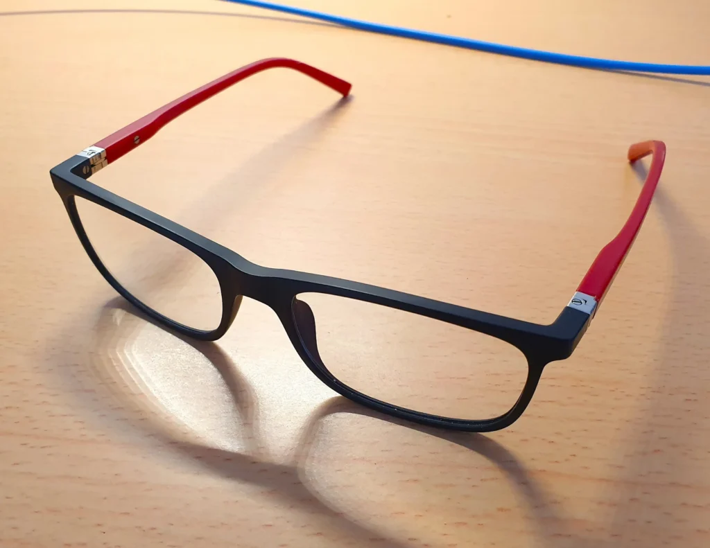 Reading glasses image